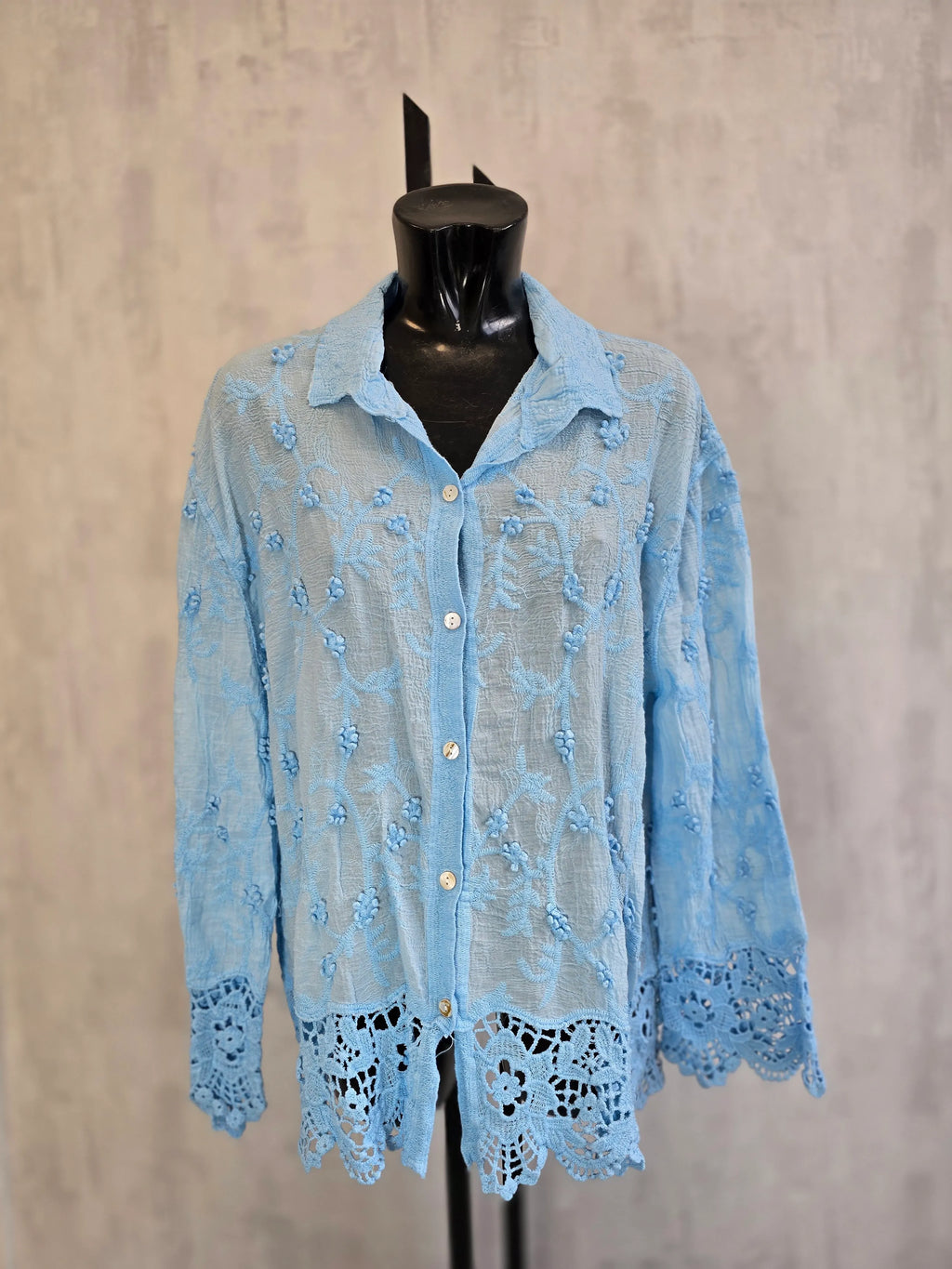 Broderie Blouse