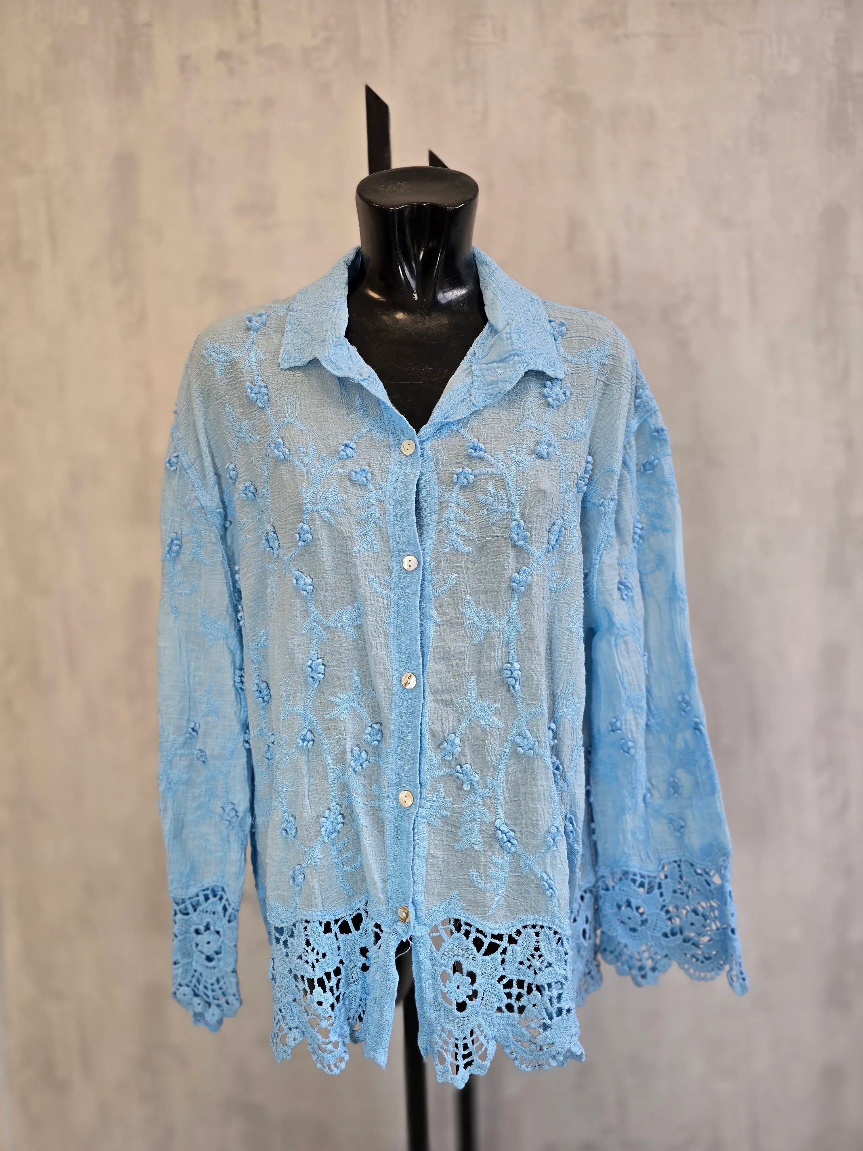 Broderie Blouse